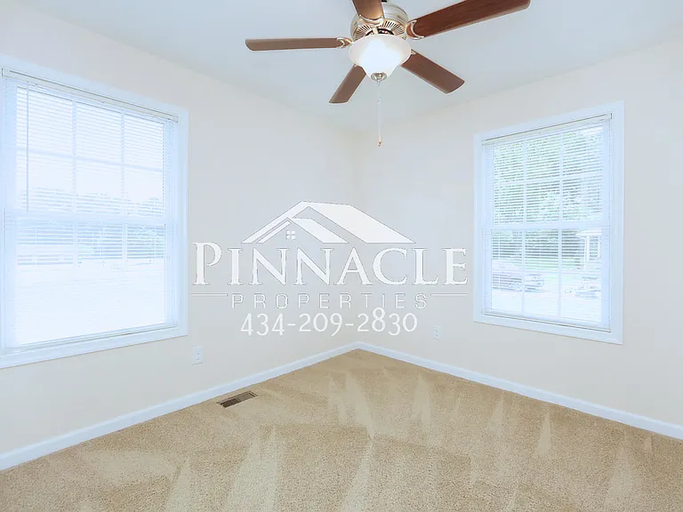 2313 Acorn St #B — Photo 10