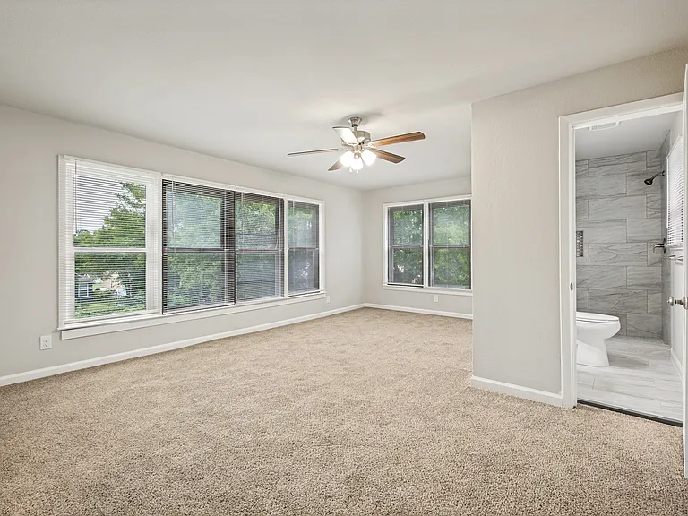 1835 Norfolk Ave — Photo 10