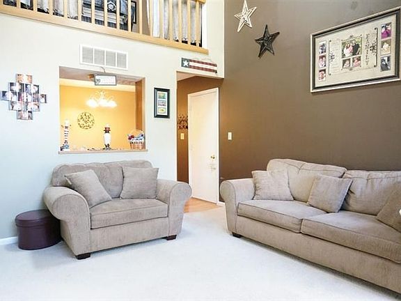 5th image of 129 Candle Ct