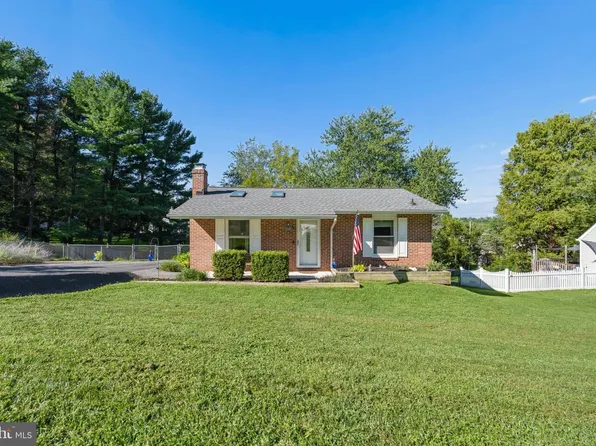 4 Donalds Ln, Mount Airy, MD 21771