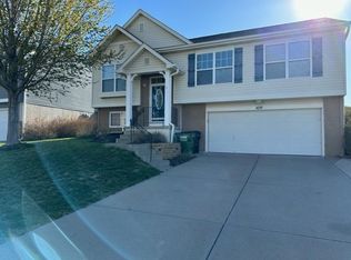 8211 S 161st Ter, Omaha, NE 68136