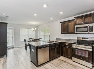 414 Kingsbridge Dr, Cantonment, FL 32533