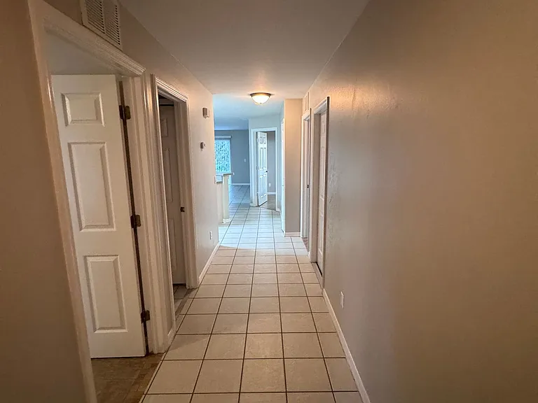 341 Harold Ave S — Photo 21