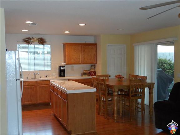 5th image of 1531 W Holguin St
