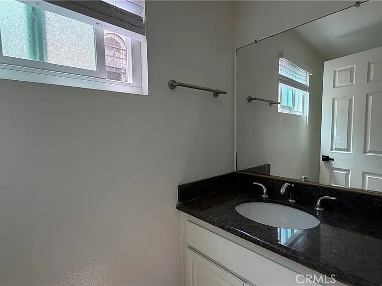 1637 Peacock Ln — Photo 28