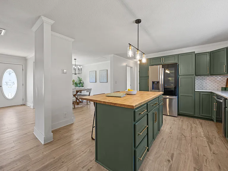 3057 Fountainview Ave — Photo 9