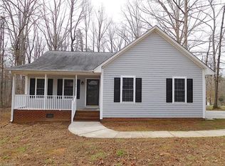 1104 Foxhaven Dr, Greensboro, NC 27455