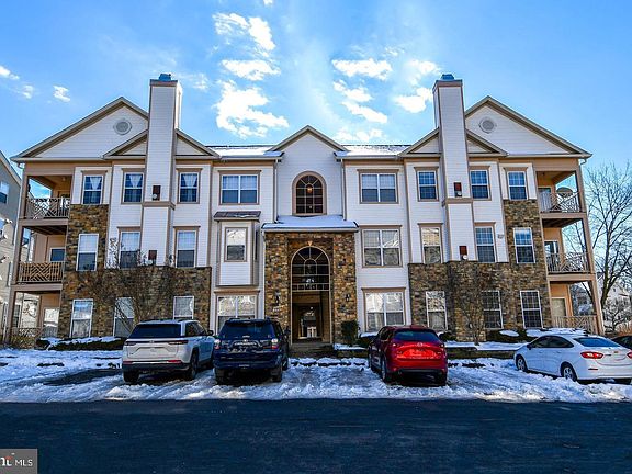 2nd image of 5909 Founders Hill Dr Unit 202