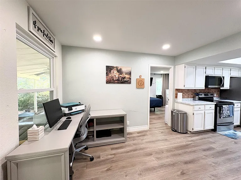 1404 Cedar Park Dr — Photo 13
