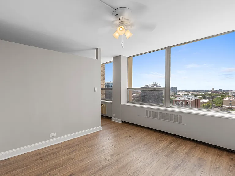 1355 N Sandburg Ter #1403D — Photo 12