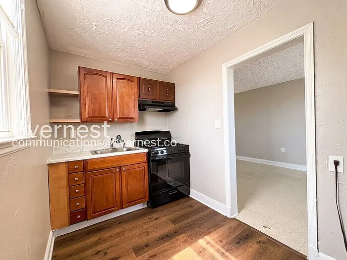 1049 E Patapsco Ave #C — Photo 3