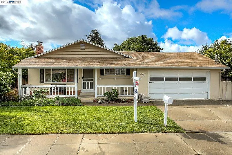3931 Pestana Way photo 1