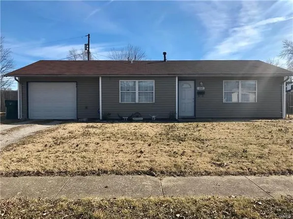 110 Briarhaven Dr, Granite City, IL 62040