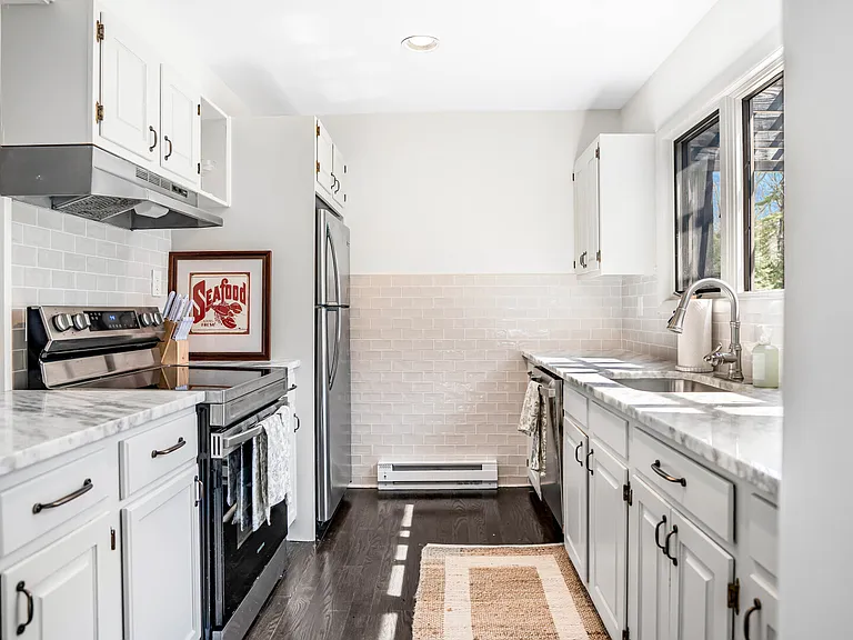 3564 Noyac Rd — Photo 8
