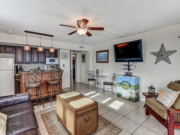 4th image of 2301 S Atlantic Ave #402