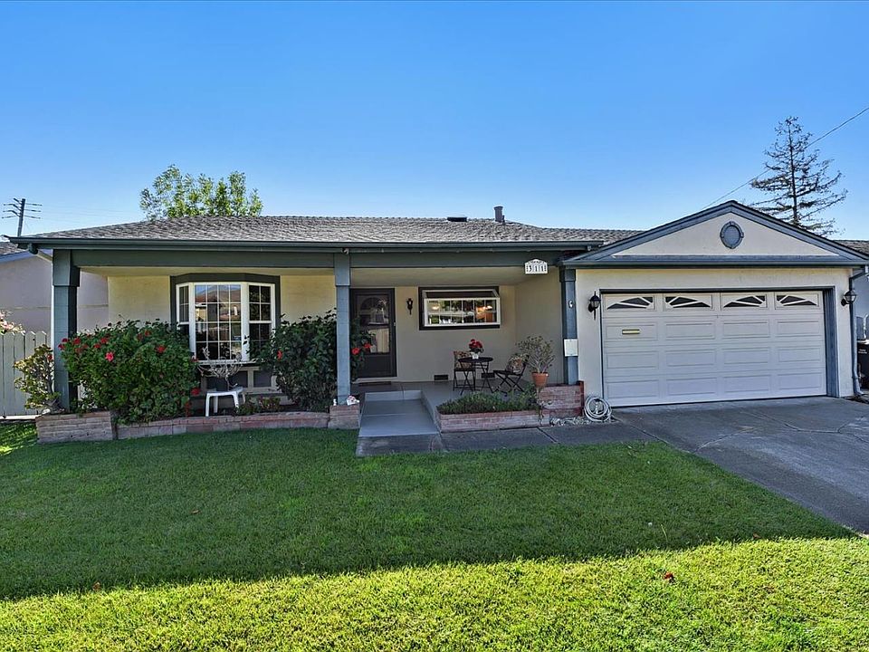 1st image of 311 S Park Victoria Dr