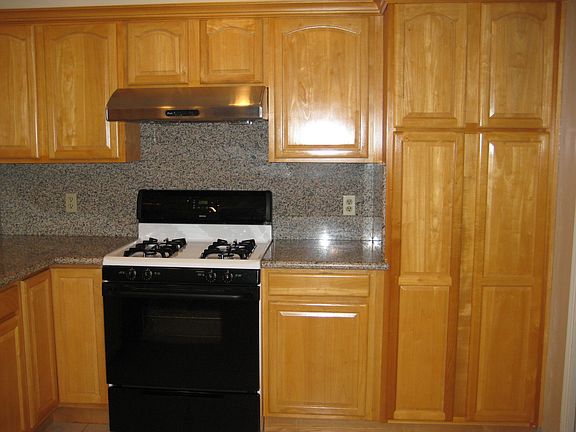 2nd image of 95 Eastridge Cir