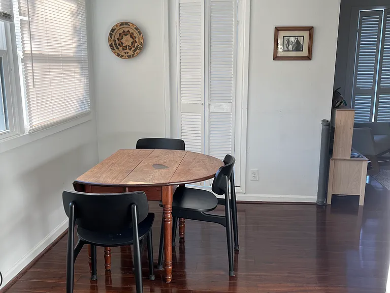 dining area w windows