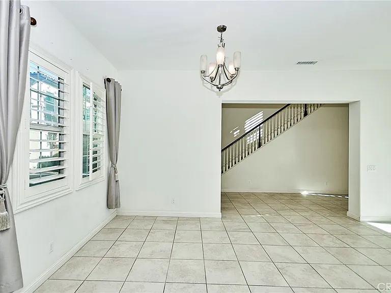 115 Mesa Verde Ln — Photo 12