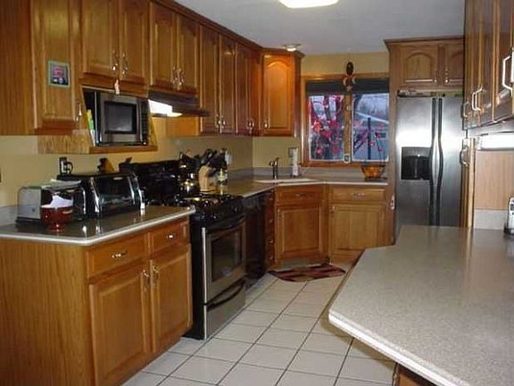 2nd image of 194 Evergreen Dr