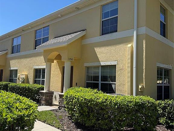 2nd image of 9749 Trumpet Vine Loop