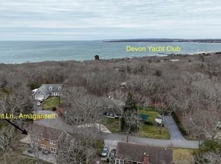 45 Fox Hunt Ln, Amagansett, NY 11930