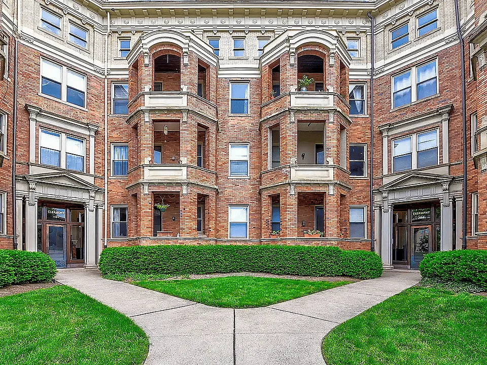 Clermont Condominiums