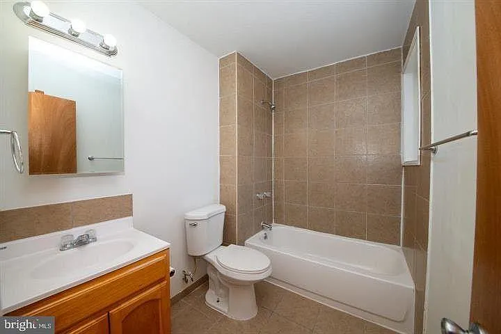 509 N Paxon St — Photo 13