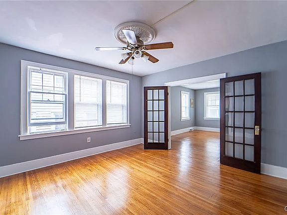 4th image of 76 Emerson Ave #1