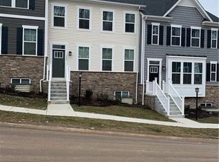 136 Moyer Hill Dr, Cranberry Township, PA