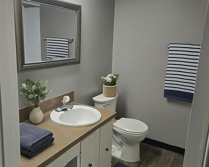 Orchard Park Apartments — Photo 22