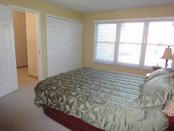 4th image of 541 Rosebud Dr N