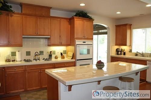 5th image of 361 Town Forest Ct