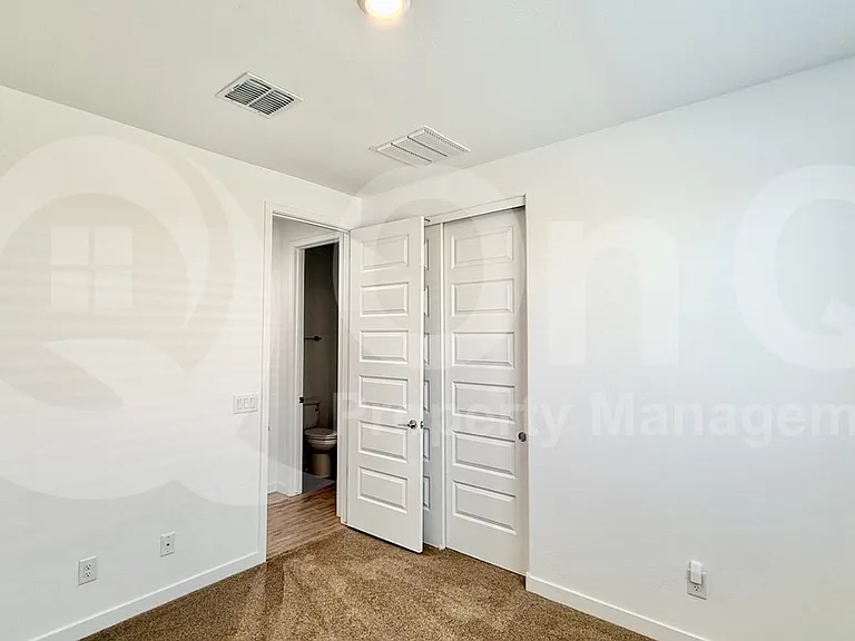 16416 W Saguaro Park Ln — Photo 12