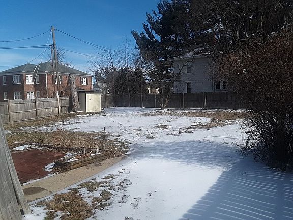 3rd image of 248 Elizabeth Ave