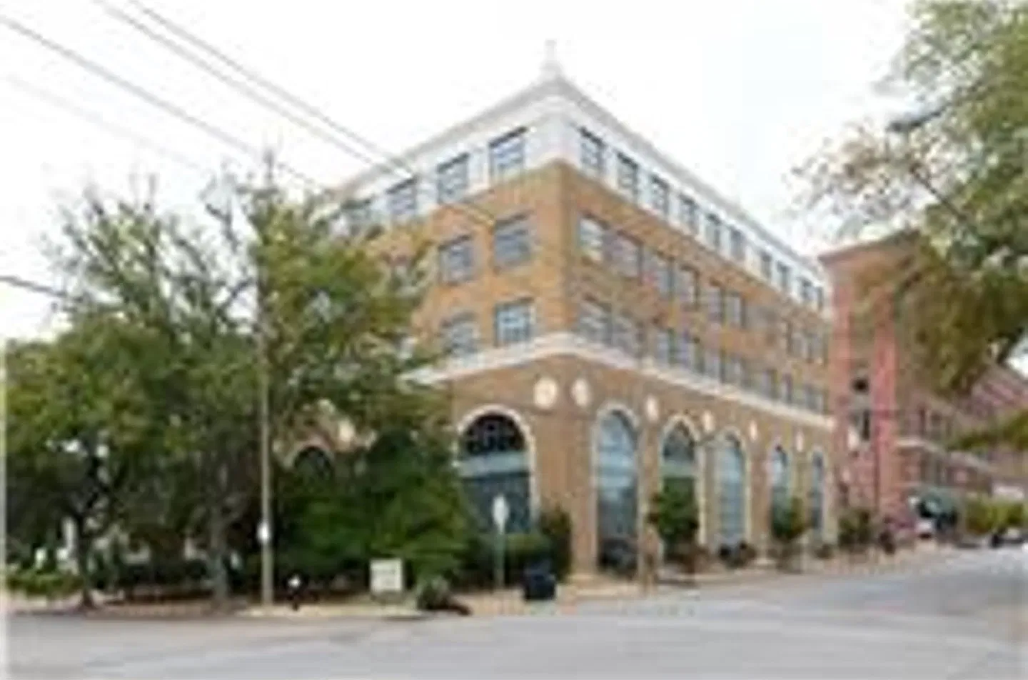 4901 Washington Boulevard | Saint Louis 63108 — Photo 2