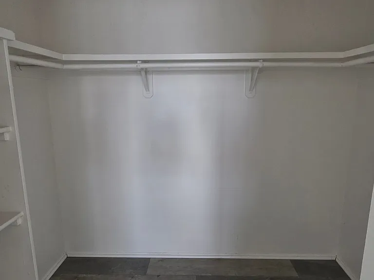 Oakwood Terrace **1 MONTH FREE MOVE IN SPECIAL — Photo 25