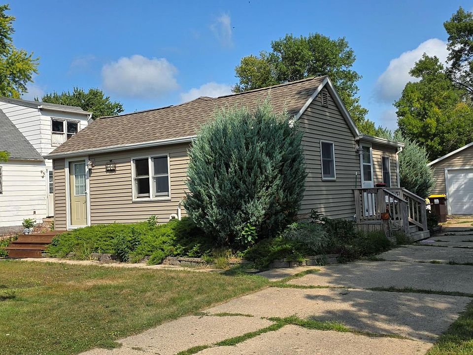 1st image of 850 10th St
