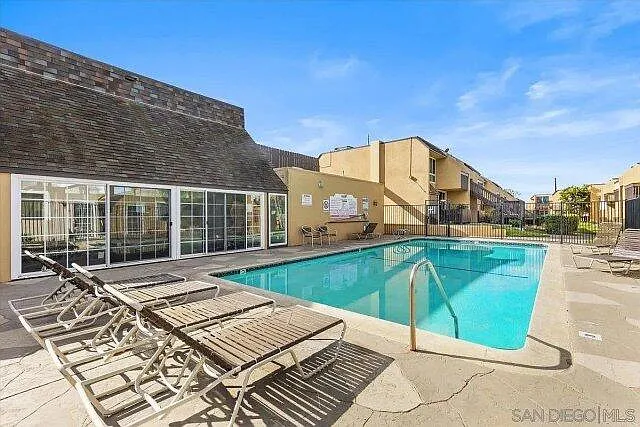 1 bed, 584 sqft, $2,500 — Photo 4