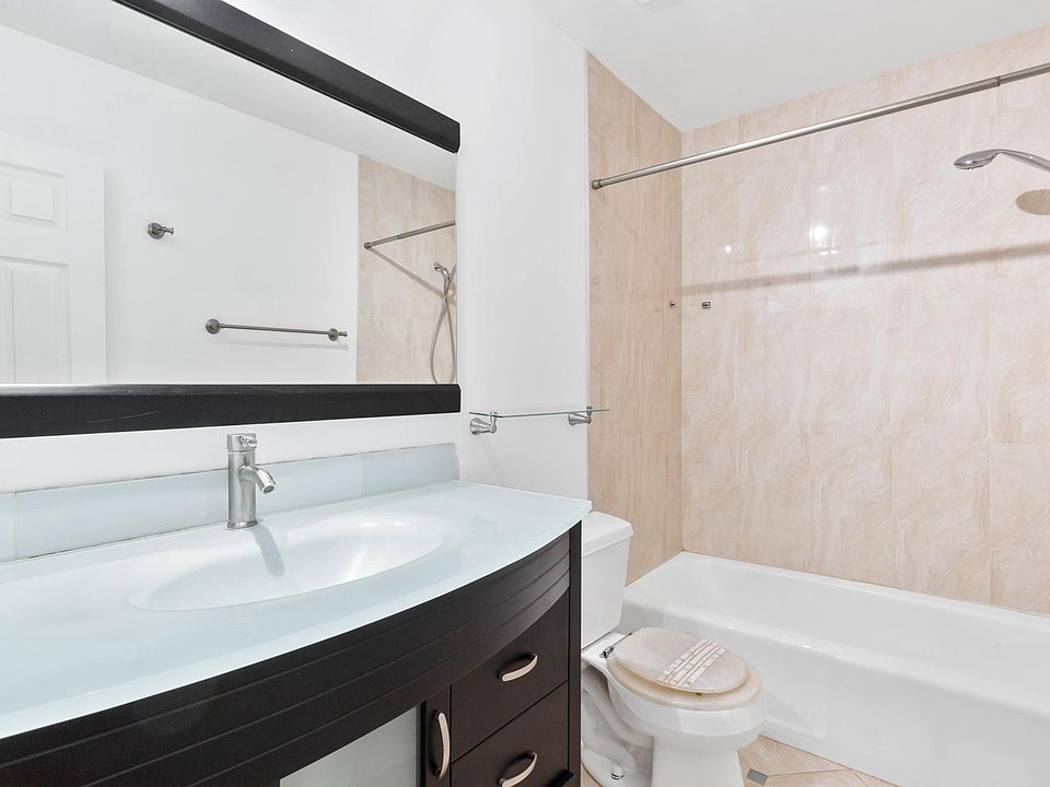 1st image of 5340 Wilkinson Ave Unit 6