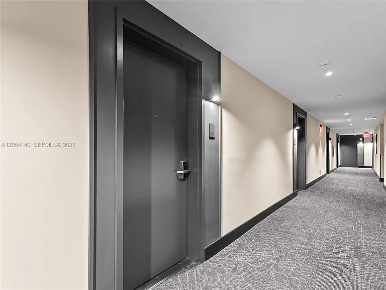 121 NE 5th St #901B — Photo 43