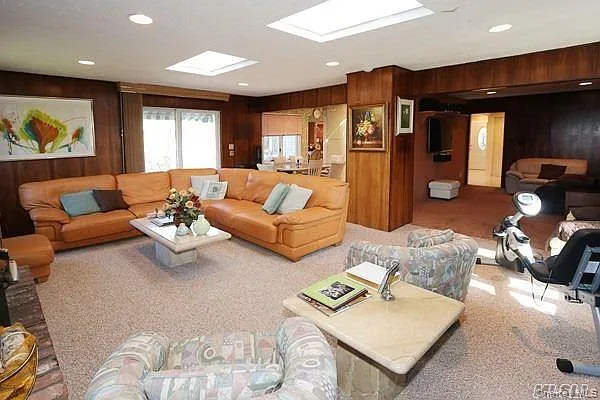 46 Marian Ln — Photo 8