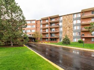 16 E Old Willow Rd APT 519S, Prospect Heights, IL 60070