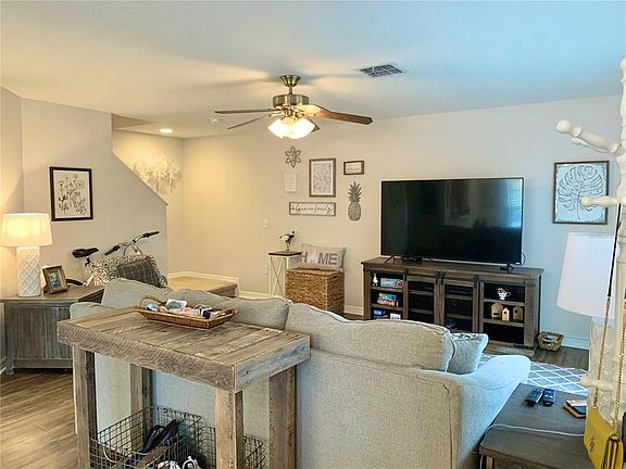 2nd image of 5416 QUARRY ROCK ROAD
