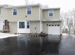 32 Belinda Cres, Fairport, NY 14450