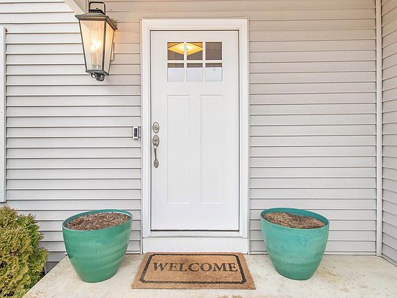 2nd image of 2016 Peace Rose Ln