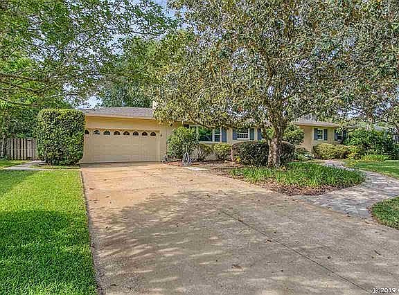 2nd image of 4401 NW 18th Pl