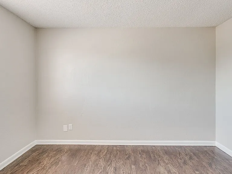 2400 Nottingham Way — Photo 20