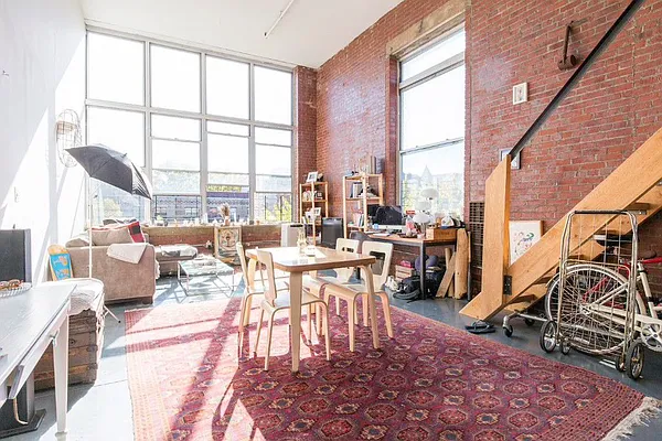 Rented by Realty Lab LLC | media 9