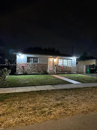 34 SE 3rd Ter #0 Photo 1